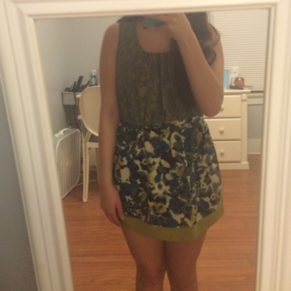 Dress with patterns on it