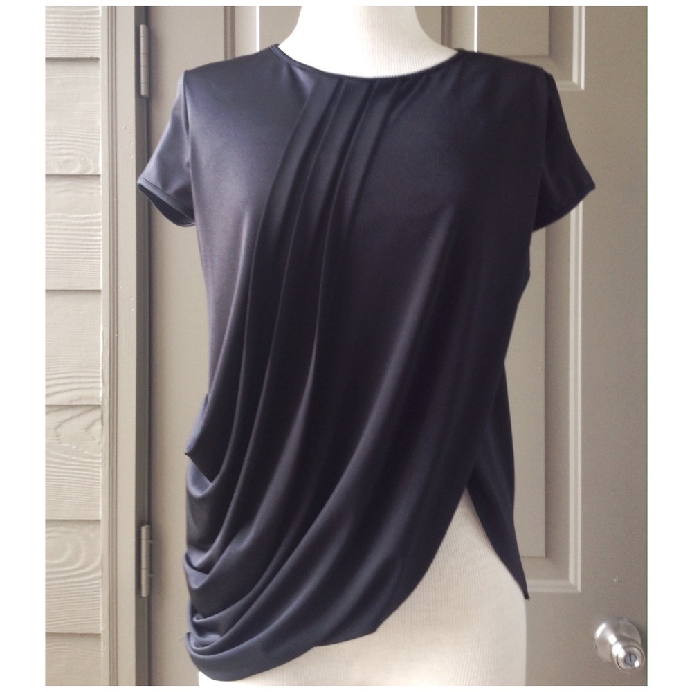SOLD💥 Asymmetric jersey T-shirt - Picture 2 of 6