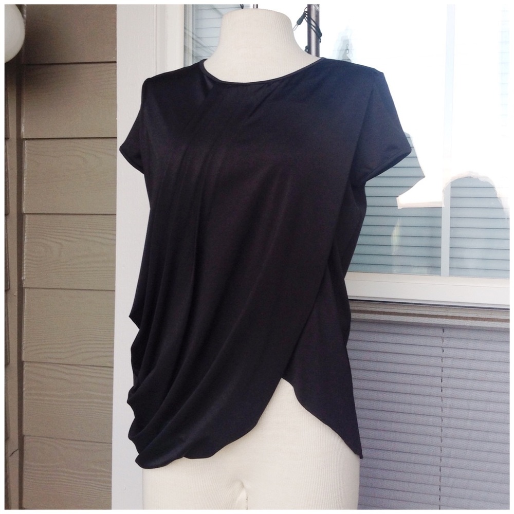SOLD💥 Asymmetric jersey T-shirt - Picture 3 of 6