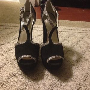 Brand New Michael Kors Peep Toe Pumps