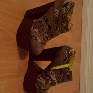 Platform lady Gaga style