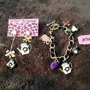 Authentic Betsey Johnson teap bracelet and earring