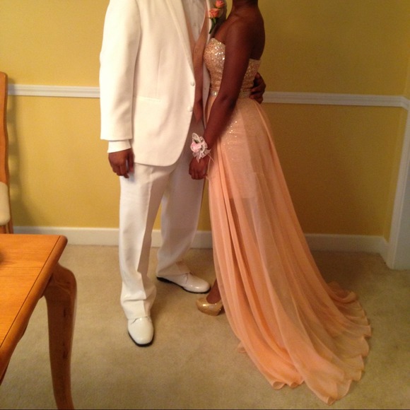 Prom Dress ! - Picture 4 of 4