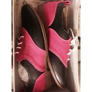 NWT Restricted Oxford shoes!