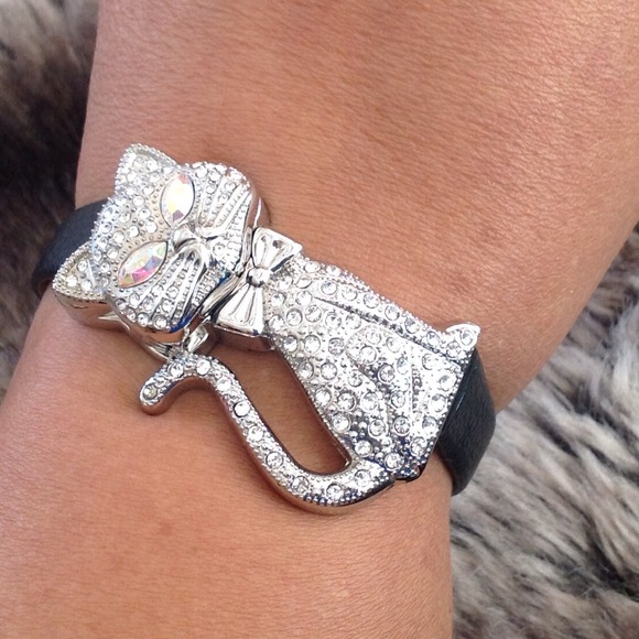 Rhinestone cat watch