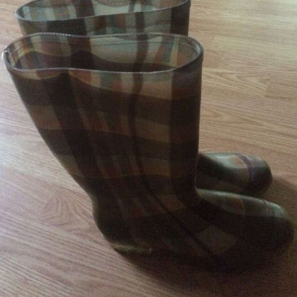 Rain boots