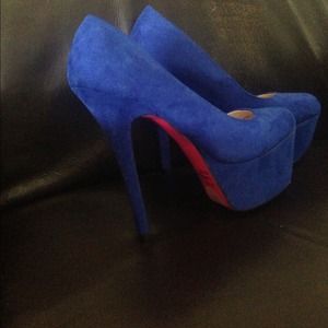 💥SALE💥Blue heels