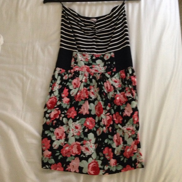 Zara strapless printed Dress