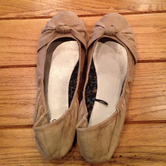 Cute flats from Cato