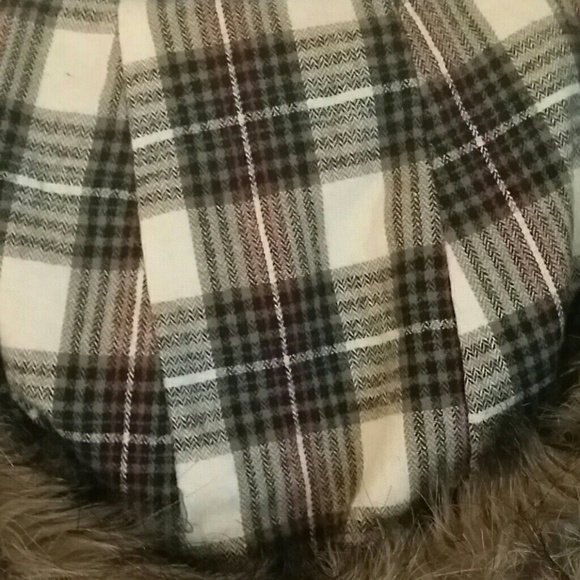 Vest - Picture 3 of 3