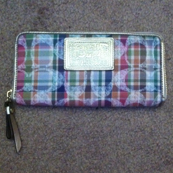 SALE ❗️Coach Daisy Madras Multi Authentic Wallet