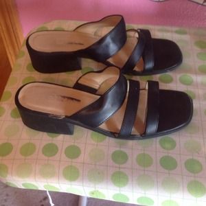 Black strappy sandal.