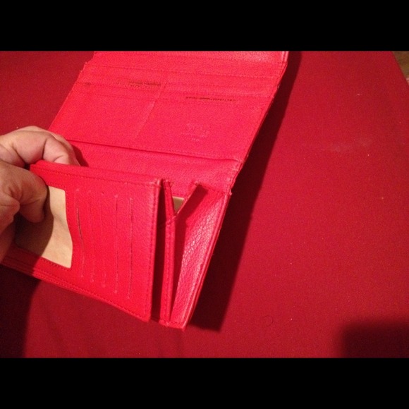 Red coach wallet - Picture 2 of 3