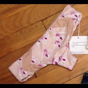 Acacia mentawai bottoms