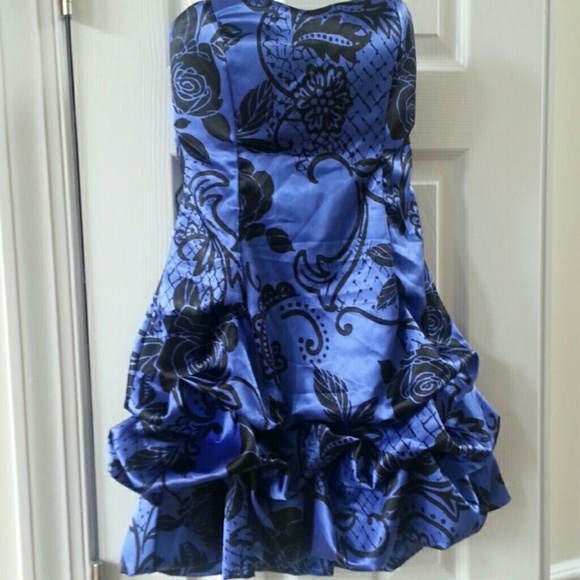 Homecoming dress - Picture 1 of 1