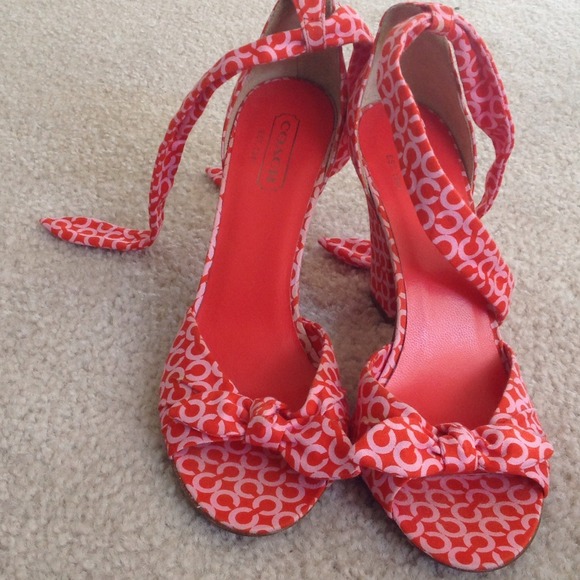Very nice coach shoes