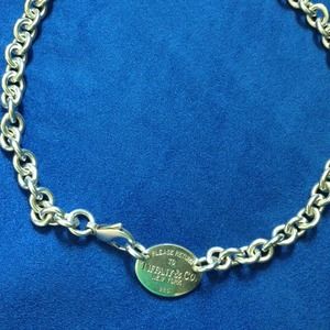 Tiffany & Co. Oval tag necklace