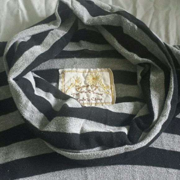 Sweater top - Picture 4 of 4