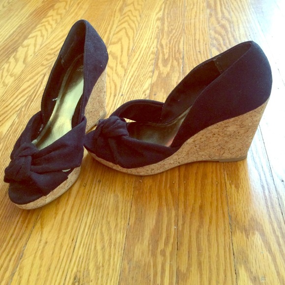 Black velvet wedge shoes