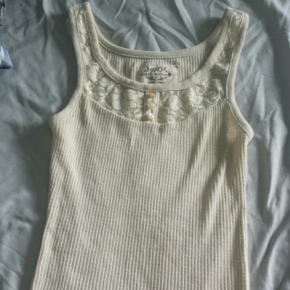 Tan tank