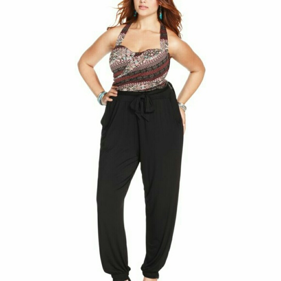 ***NEW PRICE*** Sweetheart top halter jumpsuit.