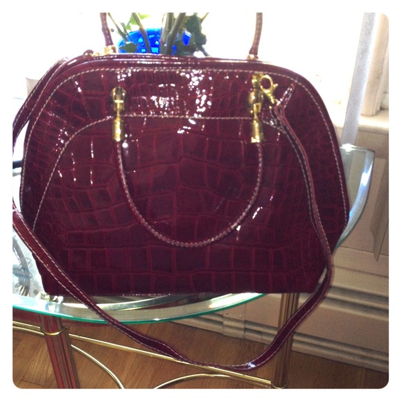 Vera Pelle Handbags - Italian leather red doctor bag.