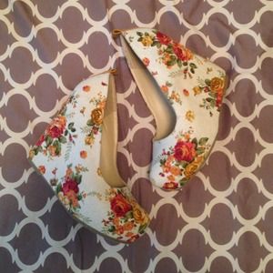 Floral wedges