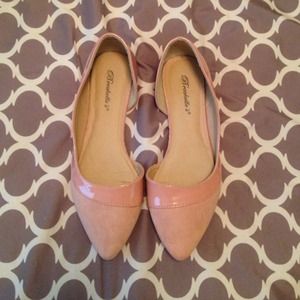 Nude flats and yellow bubble necklace bundle