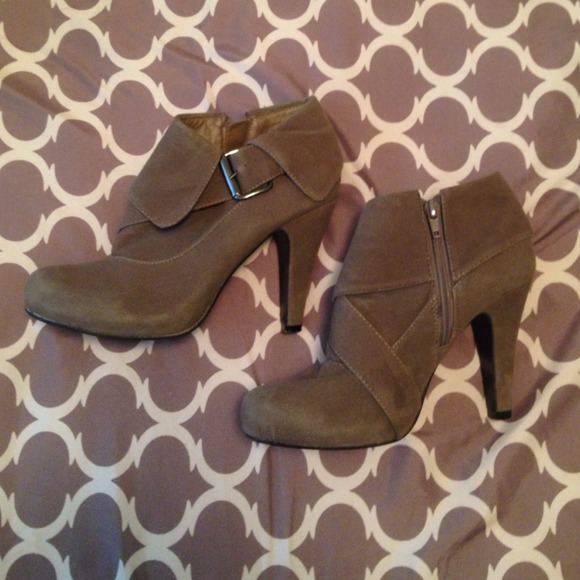 Ankle boots