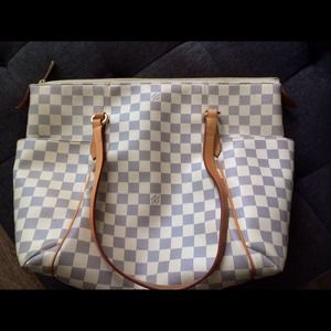 Louis Vuitton Damier Azur Totally MM tote