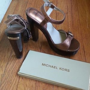 Michael Kors platforms ~sz 7.5US ~like new!!