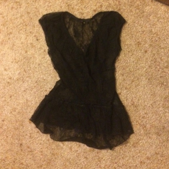 All lace guess top