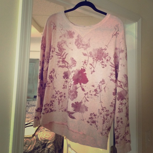 American Eagle sweater