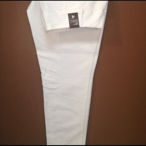 White ankle skinny pants