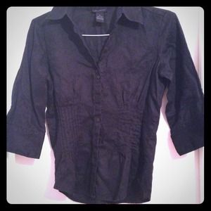 The Limited: Black 3/4 Sleeved Top