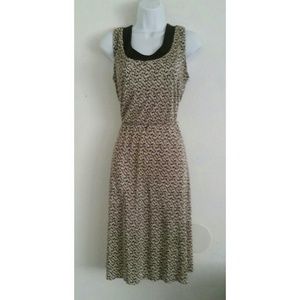 Sofisticated Sleeveless Knee Length Dress