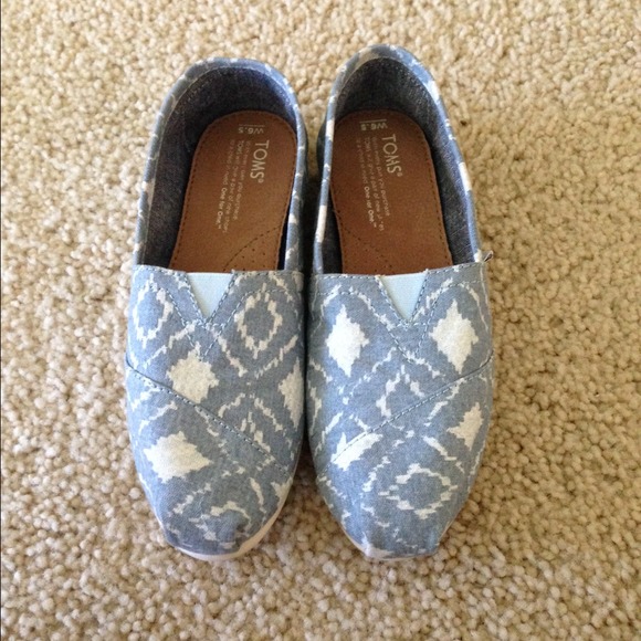 Toms