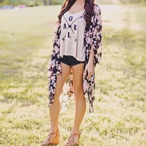 Floral kimono O/S