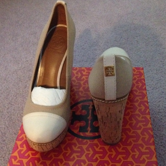 Tory Burch Gabe Wedge - Picture 2 of 4
