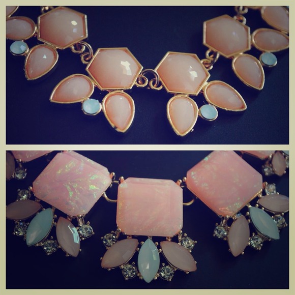 STATEMENT NECKLACE BUNDLE!