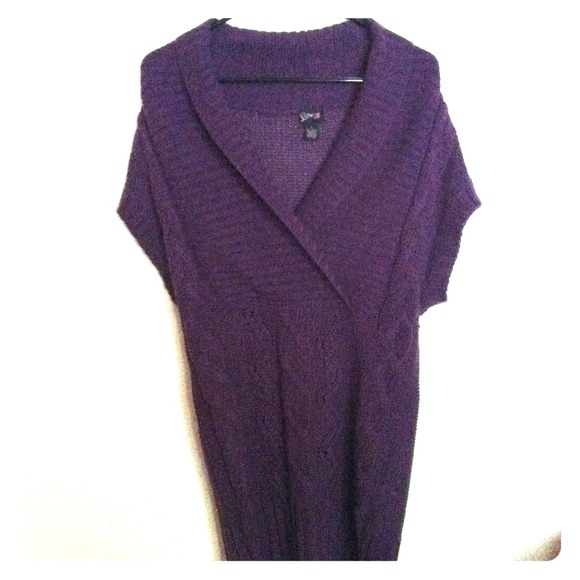 Short sleeve sweater