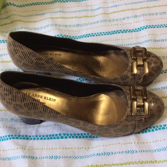 AK Anne Klein shoes size 9