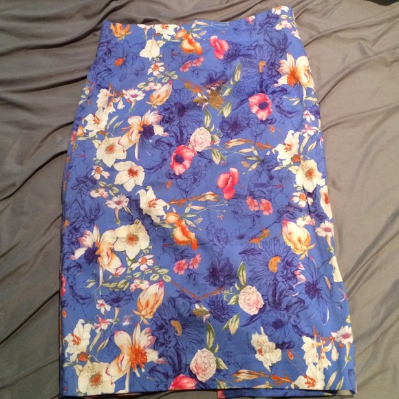 Zara Long Flowered Pencil Skirt