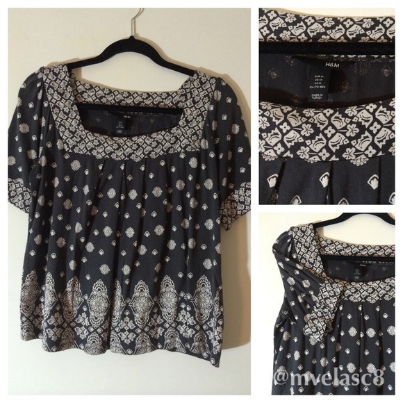 🎉🎉🎉🎉 SOLD in bundle - Bohemian top