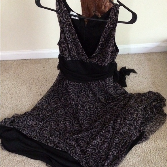 Beautiful flowing dress for any occasion!
