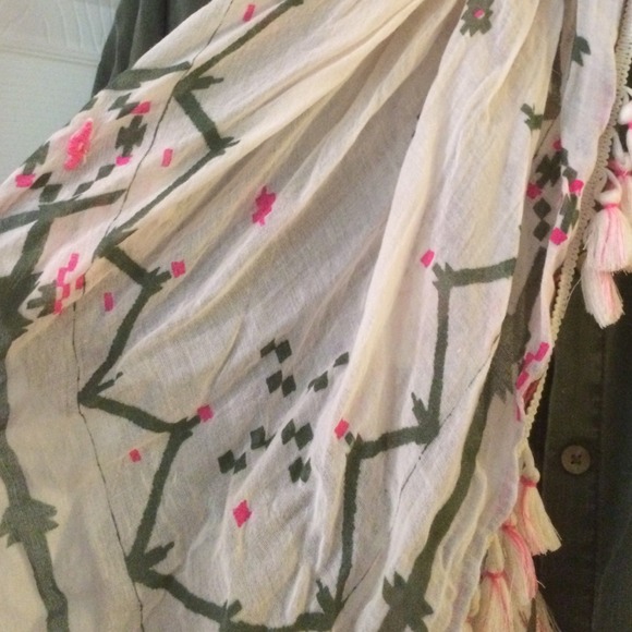 Scarf - Picture 2 of 2