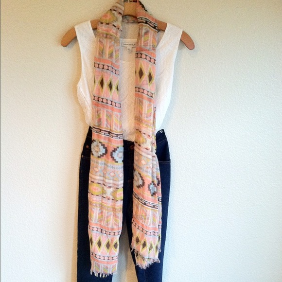 Urban Outfitters Tribal/Aztec scarf - Picture 2 of 3