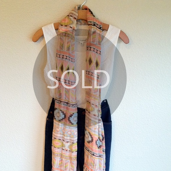 Urban Outfitters Accessories - Urban Outfitters Tribal/Aztec scarf