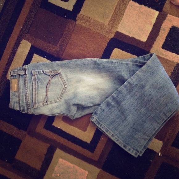 Distressed Refuge jeans size 1S $10