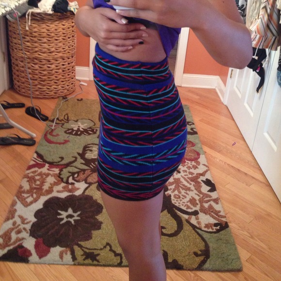 Tribal print skirt - Picture 2 of 2